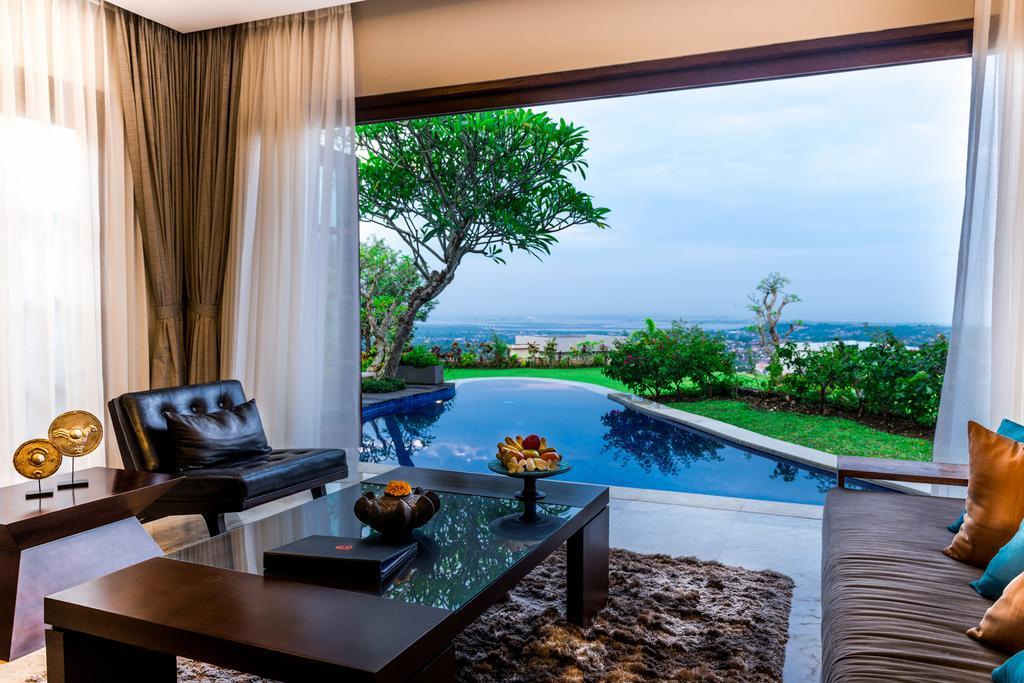 Sun Island Suite & Spa Goa Gong Kuta  Room photo