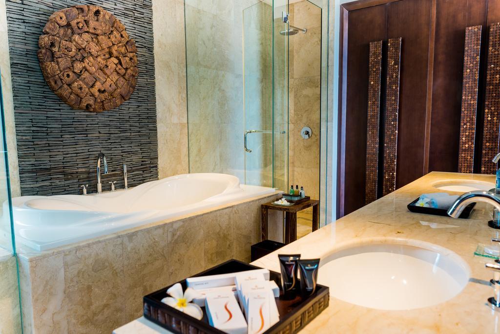 Sun Island Suite & Spa Goa Gong Kuta  Room photo